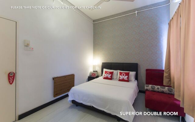 ZEN Rooms Sahabat Guesthouse