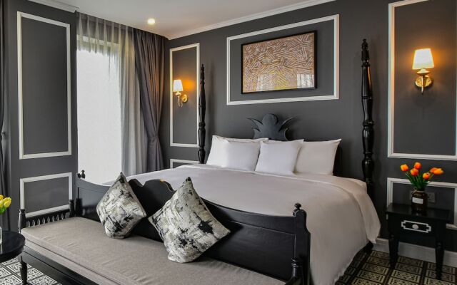 Hotel Del Luna by LUK Global