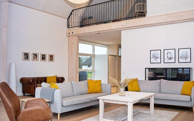 10 Person Holiday Home in Logstor-by Traum