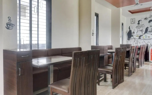 OYO 75368 Hotel Aarambh