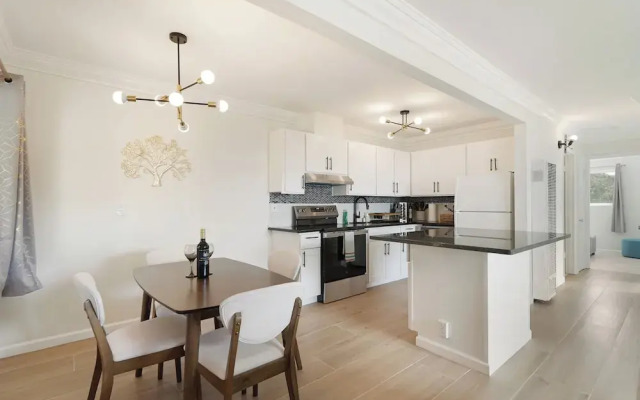 Cozy 2BR Mountain View Private Deck