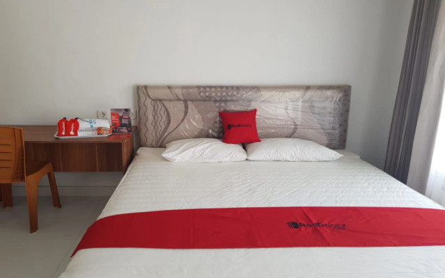 RedDoorz near Pantai Timba Batu Lombok