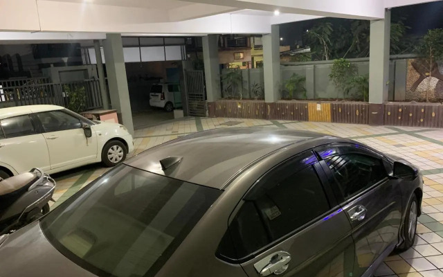 Hotel Mansarovar Luxury Business Hotel