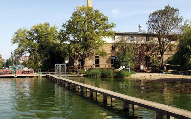 Seminar und Gästehaus Flussbad Gartenstrasse