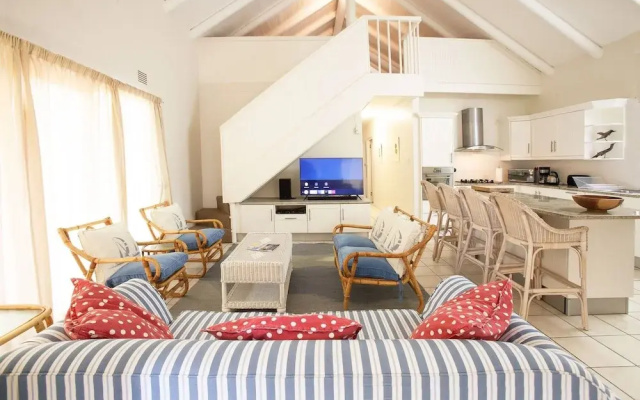 Chalet 40 Entire House Tranquil and Family-friendly Location