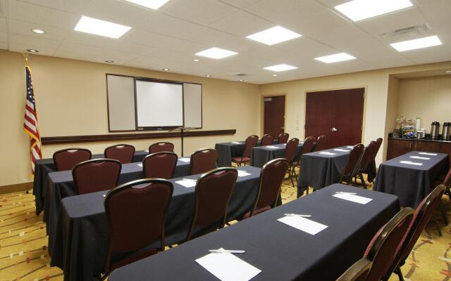 Hampton Inn & Suites-Knoxville/North I-75