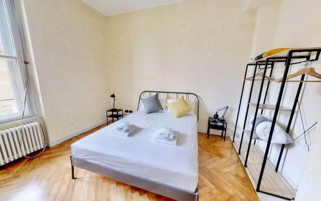 Triestevillas A/C Huge Central & Brand New - 5BR