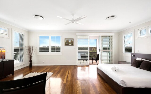 Riverview Luxury Retreat