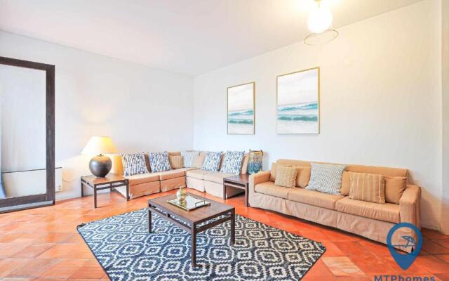 Balaia Beach T2 com piscina