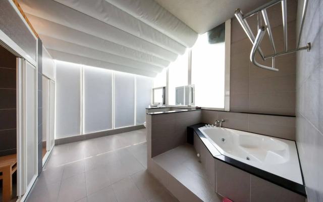 Zhuyuan Ju B&B
