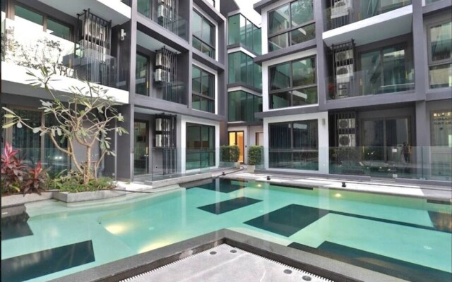 B207-hi-ended Pool Access 1br 300m 2 Ao Nang Beach