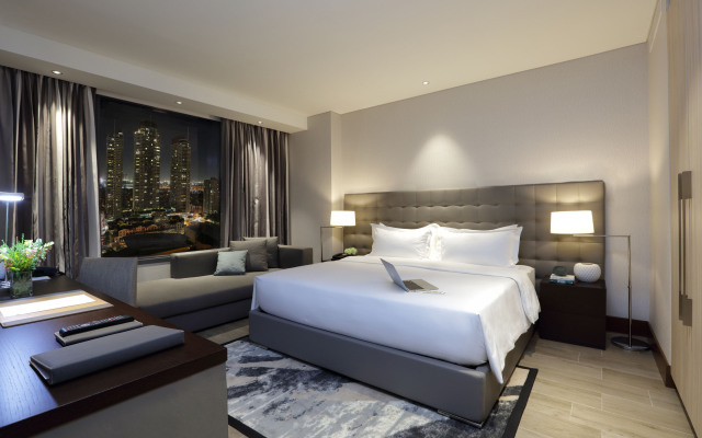 Makati Diamond Residences