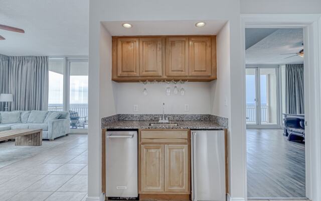 Clnd2101 4 Bedroom Condo