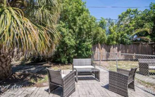 5144 Duplex in Oakland Park