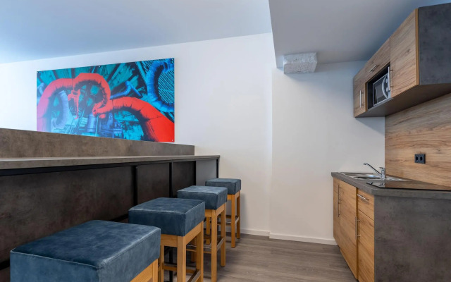 Trip Inn Living & Suites