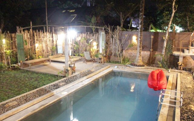 Omah Kulon Cabins and Pool