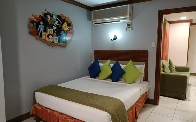 Golden Pine Hotel