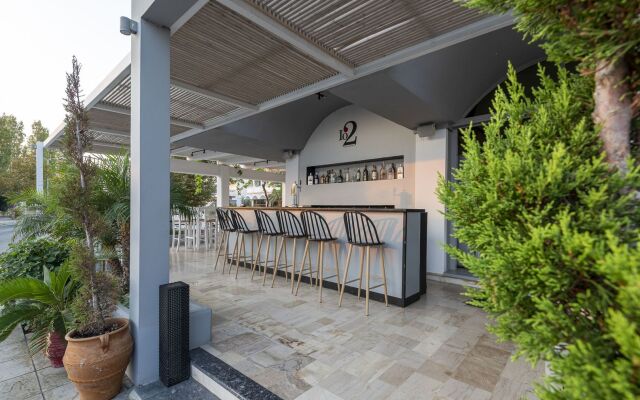 Zephyros Hotel