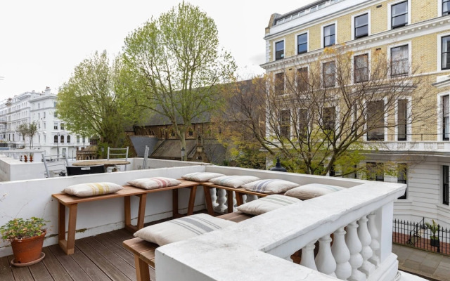 Southwell Gardens II by Onefinestay