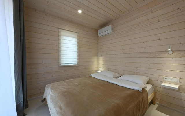 Река и Песок