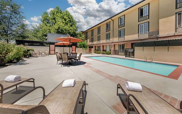 Best Western Plus Country Park Hotel