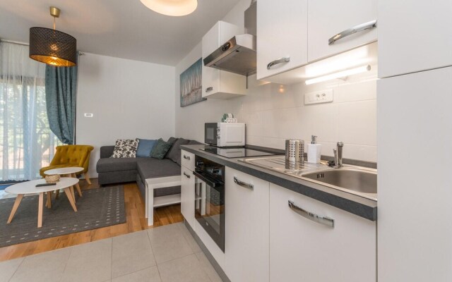 Beautiful Apartment in Sukosan With 2 Bedrooms and Wifi