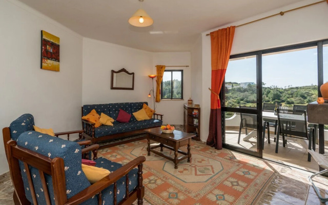 Inviting 4-bed Villa in Burgau With Private Pool