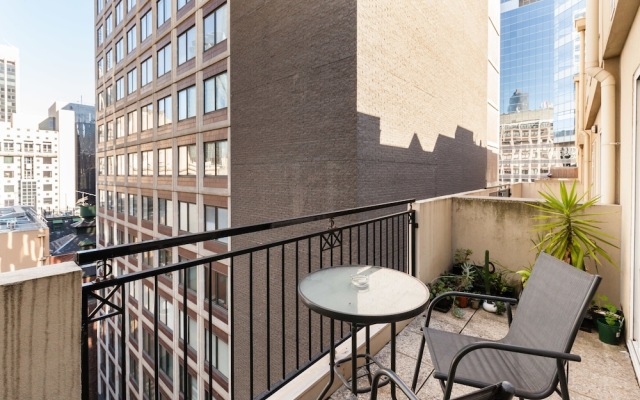 CLAUDE, 2BDR Melbourne Apartment