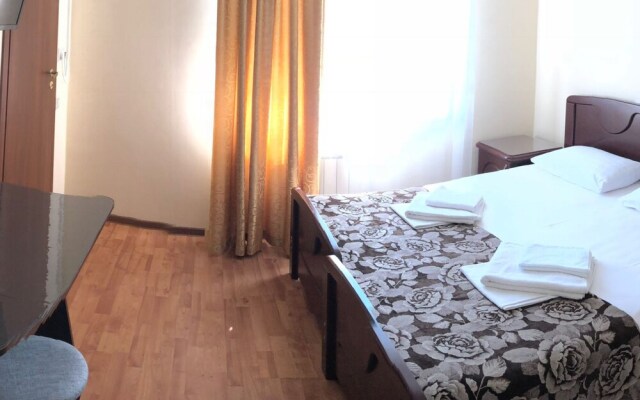 Lilona Guest House