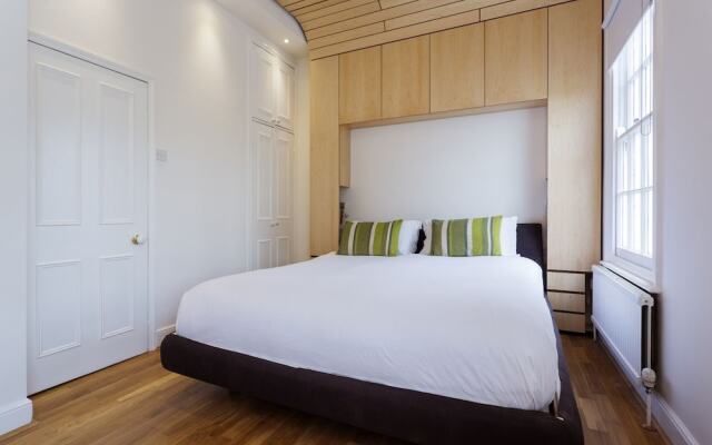 Veeve - At Home in Haggerston