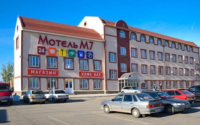 Motel M7