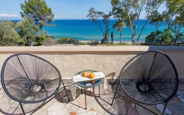 Astra Beach Studio 1