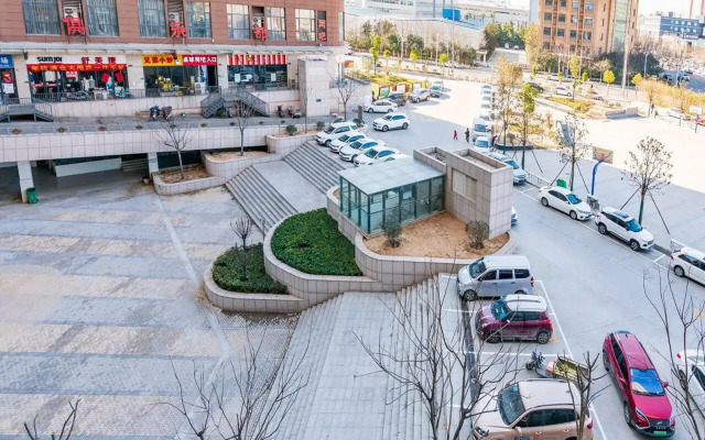 Elan Inn Jingpin Zhengzhou East Railway Station