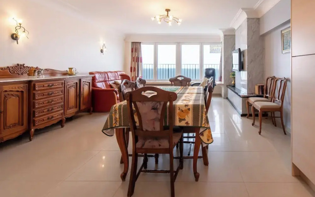Apartment by the sea in Middelkerke