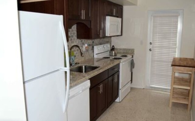 One Bedroom Apartment at Villa Tunis