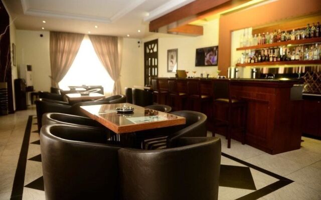 Elion House Hotel