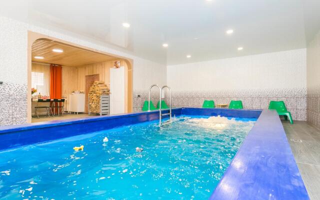 Праздничный Дом