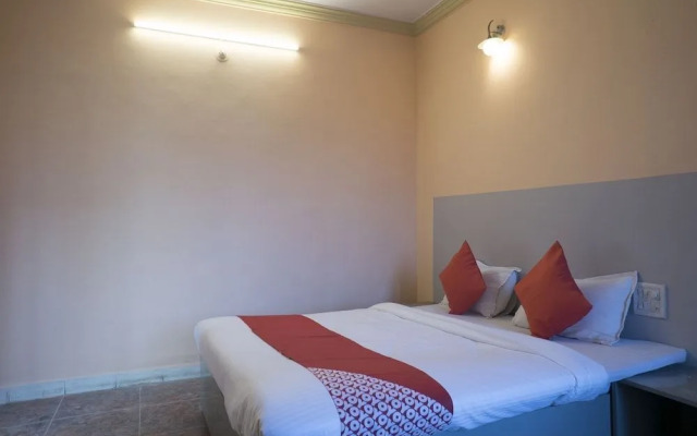 Hotel Aakar International