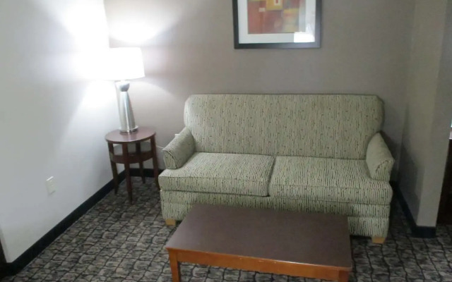 Best Western Carthage Inn & Suites