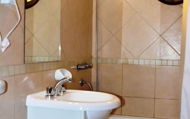 Caren - Cabanas & Suites