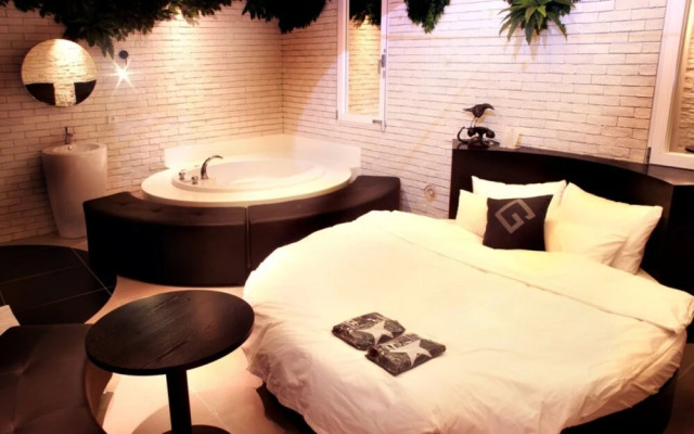 Hotel Galaxy Tour Yeongdeungpo