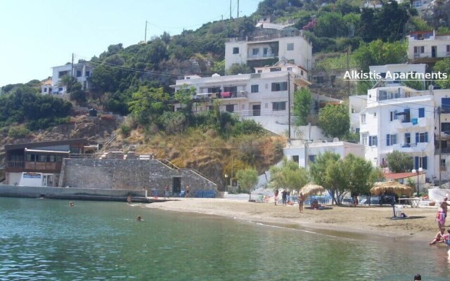 Alkistis Cozy By The Beach Apt In Ikaria Island, Therma 1st Floor