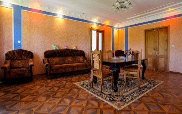 Raindi Guesthouse