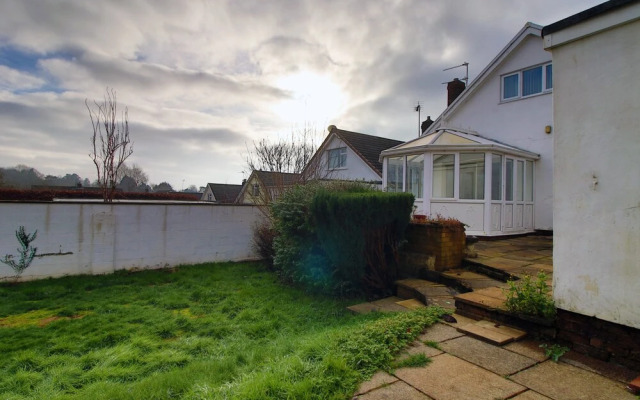 Becky's Bungalow by Tŷ SA - NEW Sleeps 8