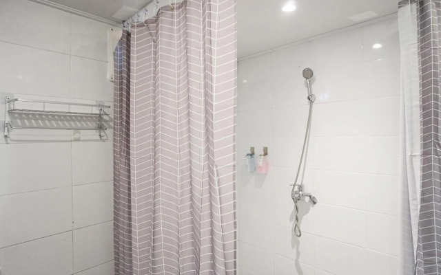 Empathy Dongseongro Guesthouse
