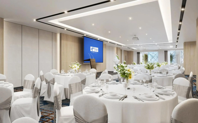 Holiday Inn Express and Suites Singapore Novena by IHG