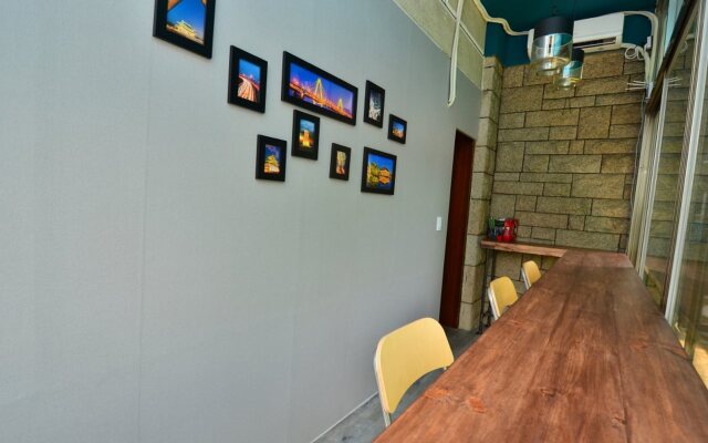 Michigan House & Pub - Hostel