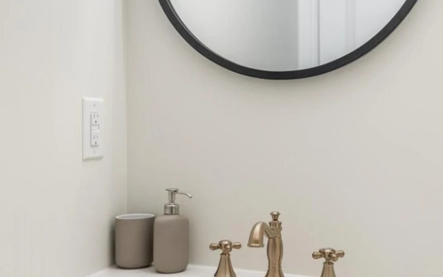 Iconic Rideau 1Bd Unit Balcony Free Parking 2