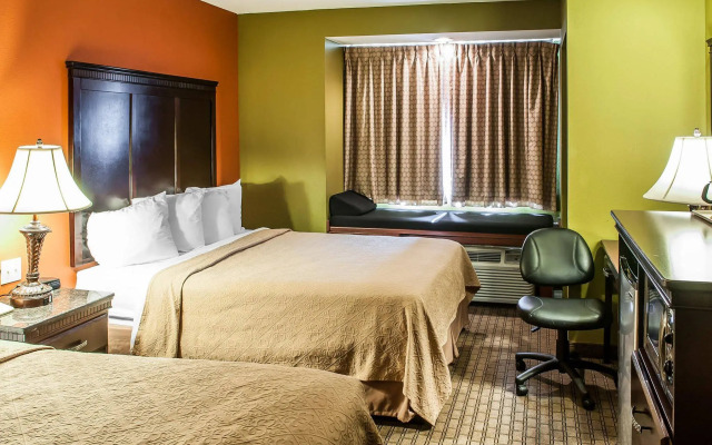 Baymont Inn by Wyndham Farmington