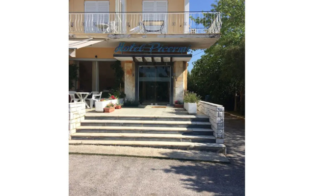 Pikermi Hotel